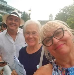 Meet your Posher, Brenda